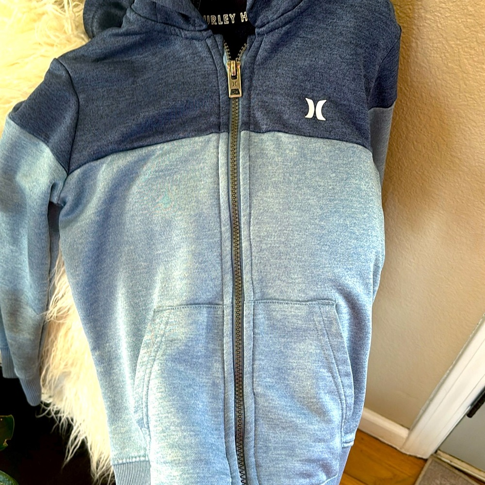 Hurley boys zip up hooded athletic sweatshirt. Size 7, light & dark blue. *3